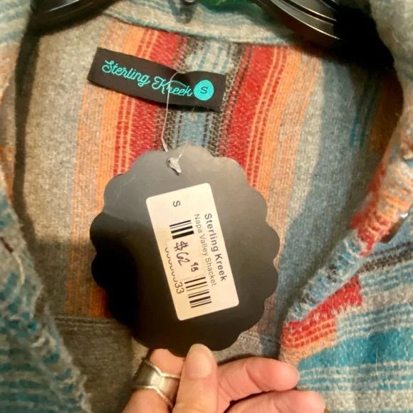 Sterling Kreek Soft Comfy Aztec/Western Style Wool Shacket Size Small NWT - Picture 3 of 8